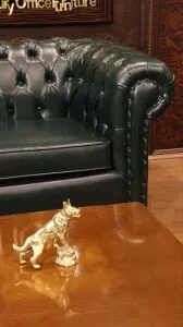 مبلمان اداری کلاسیک چیست